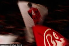 尼克·考克斯：从曼联青训营到一线队，勇迎职业生涯新挑战